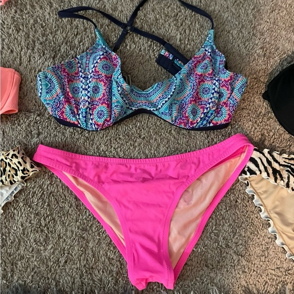 Colorful Bikini Set Collection - Picture 3 of 7